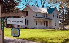 Cottonwood Inn Bed And Breakfast